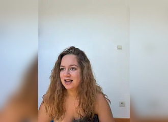 Cette française t'attend en live !